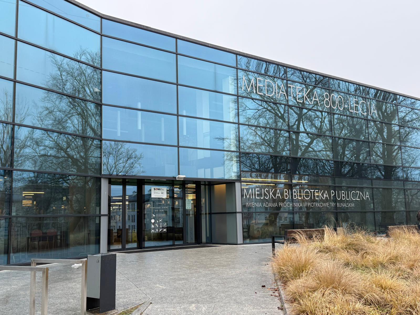 Tutaj powinien być opis obrazka