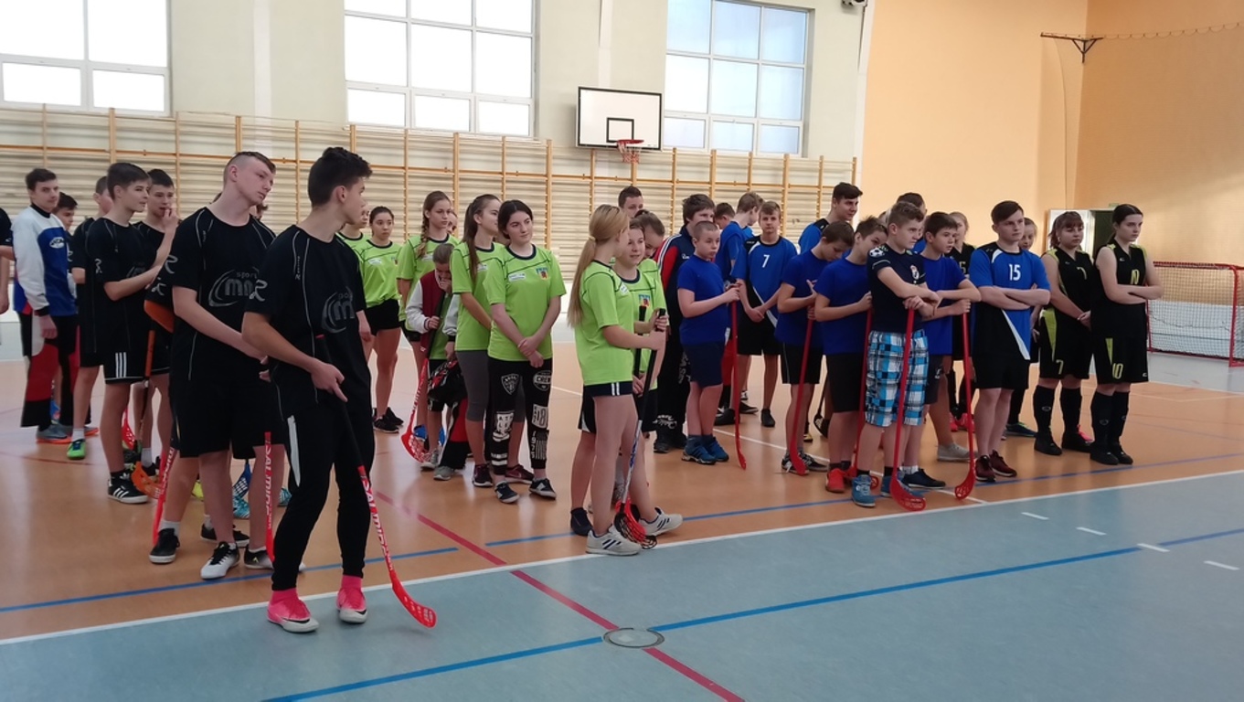 Szkoła Podstawowa Im Polskich Olimpijczyków SZKOŁA PODSTAWOWA im. POLSKICH OLIMPIJCZYKÓW W DOBREJ - Unihokeiści ze