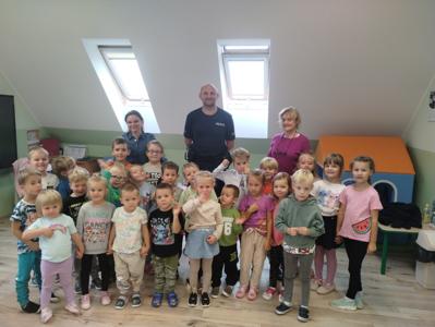 Wizyta policjanta w Przedszkolu w Łańcach