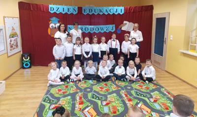 DZIEŃ EDUKACJI NARODOWEJ W PRZEDSZKOLU W KOBYLI