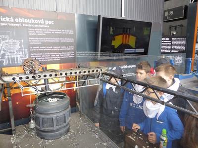 Działanie I - wycieczka do muzeum przemysłowego U6 w Ostrawie - Vitkovicach. Elektromagnes.