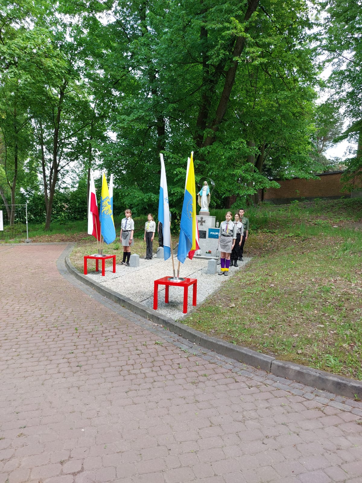 Tutaj powinien być opis obrazka