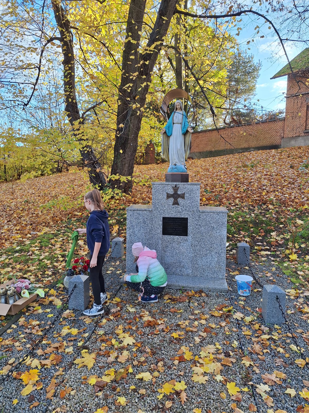 Tutaj powinien być opis obrazka