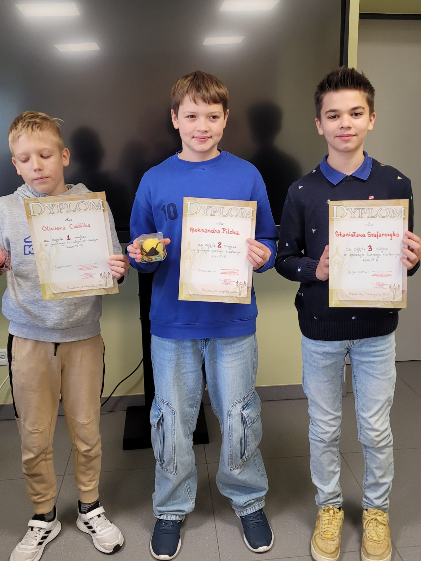 Tutaj powinien być opis obrazka