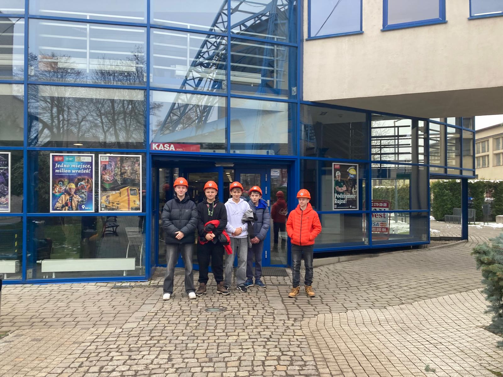 Tutaj powinien być opis obrazka