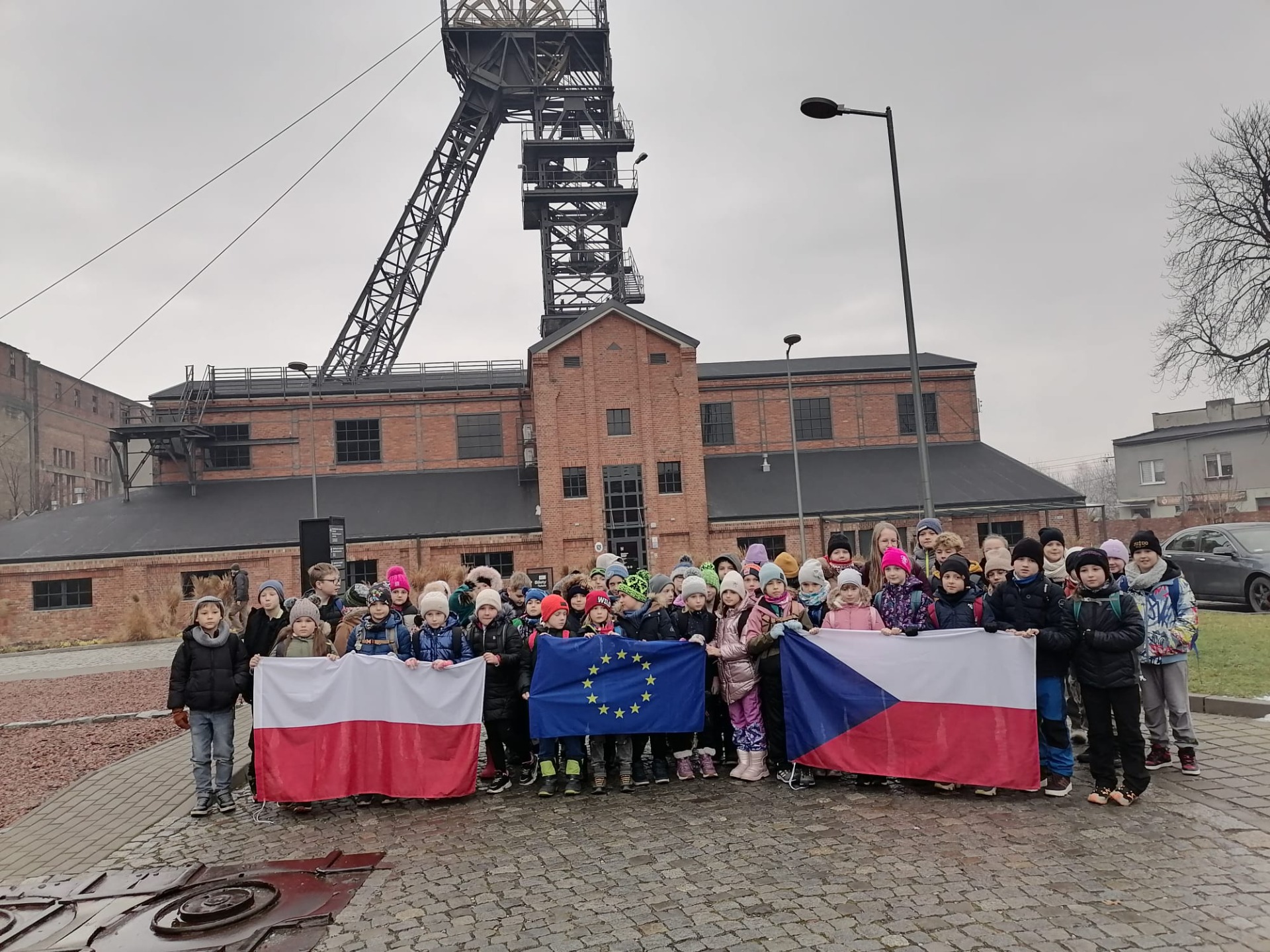 Tutaj powinien być opis obrazka