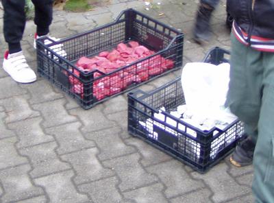 Święto Odzyskania Niepodległości Polski - dekoracja przed szkołą 1
