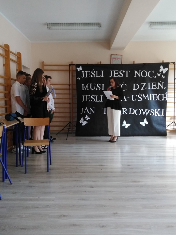 Tutaj powinien być opis obrazka