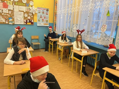 Uczniowie klas ósmych na Egzaminie Ósmoklasisty