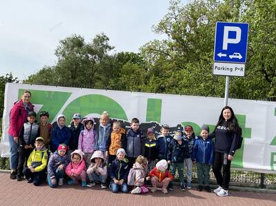 Uczestnicy wycieczki do Zoo w Płocku.