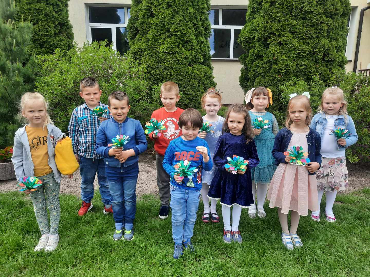 Publiczna Szkoła Podstawowa W Dąbrowie Szkoła Podstawowa im. Marii Konopnickiej w Dąbrowie - Dzień Matki