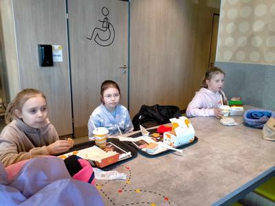 Dzieci w McDonalds