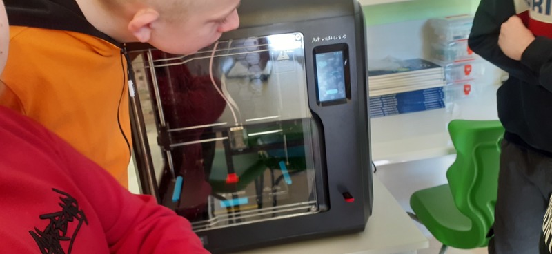 Drukarka 3 D. 4