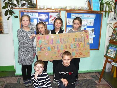 Klasa druga plakat reklamowy ma już gotowy