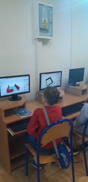 Projektowanie budki telefonicznej