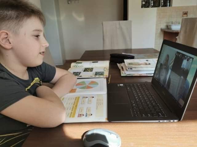 Tutaj powinien by膰 opis