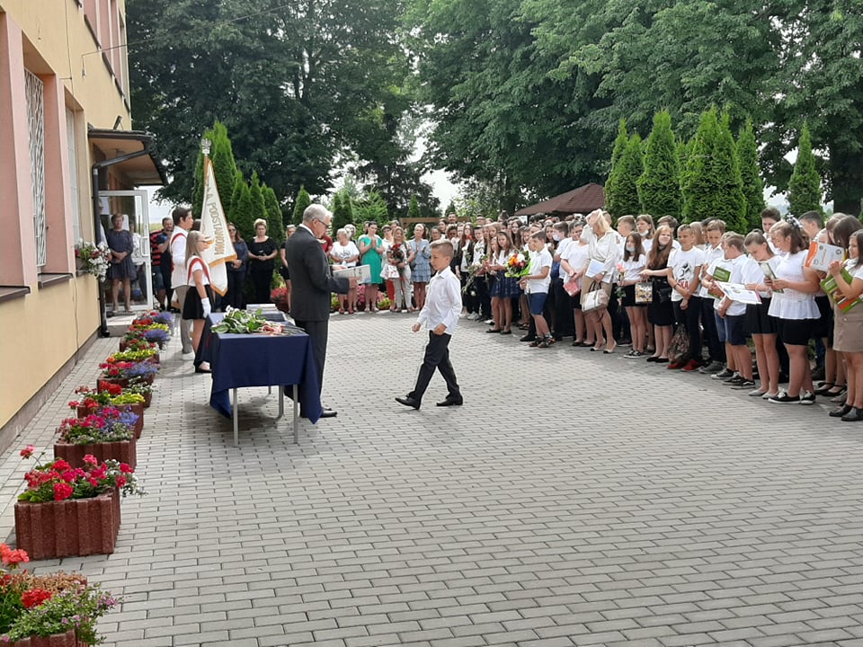 Szkoła Podstawowa Im Janusza Kusocińskiego W Bożympolu Wielkim Aktualności - Szkoła Podstawowa im. Janusza Kusocińskiego w Goławicach