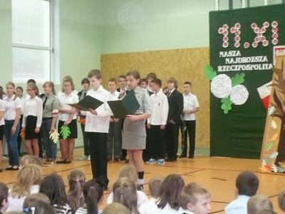 Recytowanie wierszy przez uczniów z klasy VI