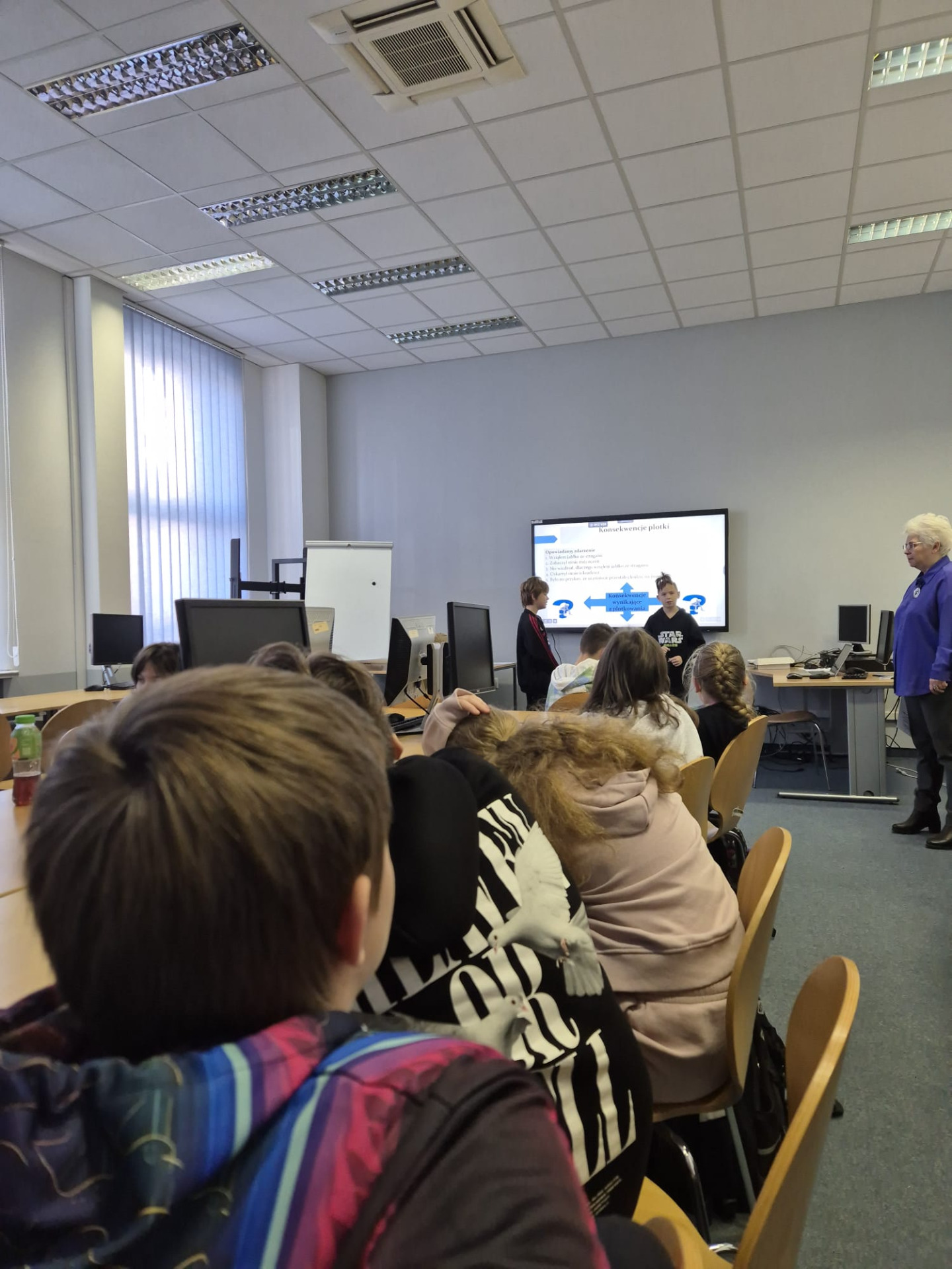 Tutaj powinien być opis obrazka