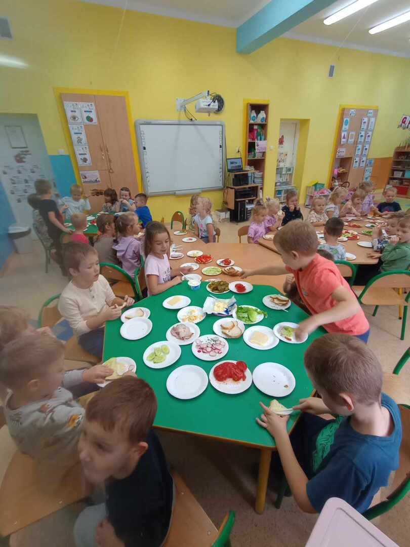 395812223_328329056442352_4343779620422228598_n.jpg [1224x1632]