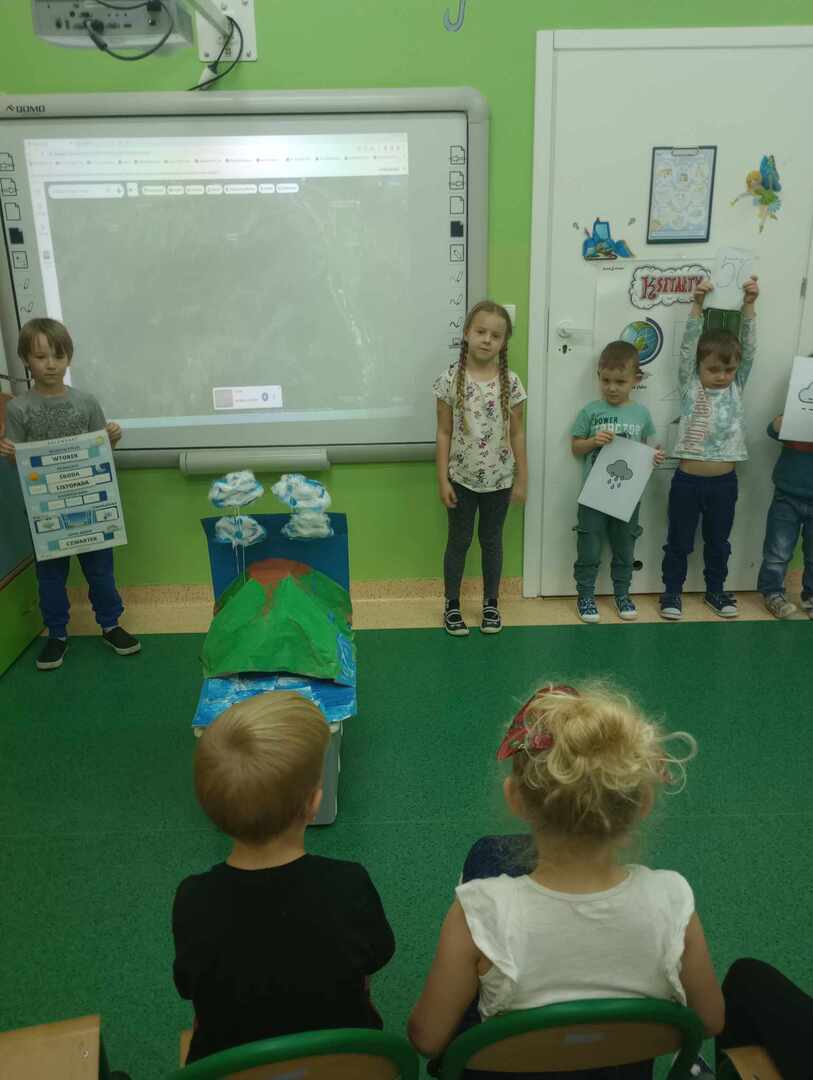 399855139_879606530177387_1185775335803246177_n.jpg [1536x2040]