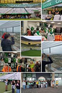 Kolaż zdjęciowy przedstawiający uczestników szkolnej wycieczki do Gdańska. 